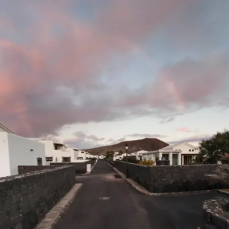 Marina Deluxe & Pool Villa Playa Blanca (Lanzarote)