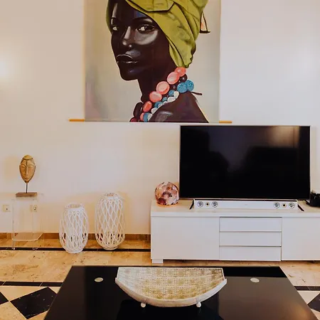 Marina Deluxe & Pool Willa *