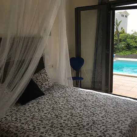 Marina Deluxe & Pool Playa Blanca (Lanzarote)