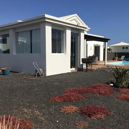 Marina Deluxe & Pool *