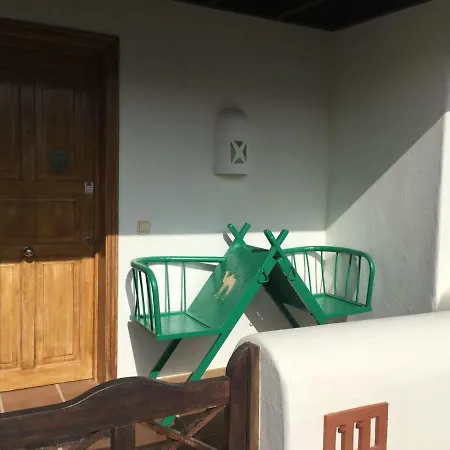 Marina Deluxe & Pool