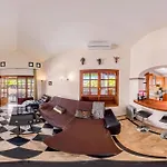 Marina Deluxe & Pool Villa *