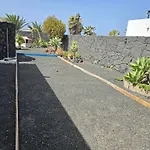 Villa Marina Deluxe & Pool *