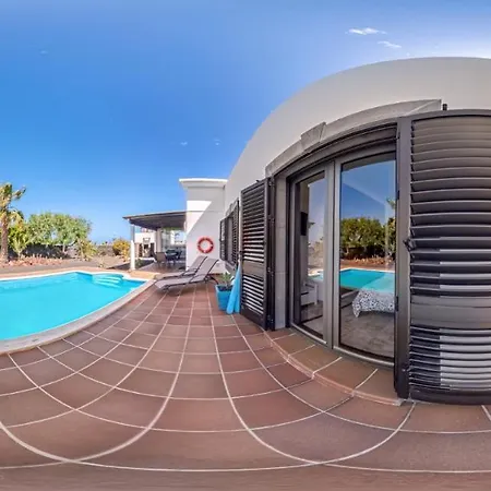 Villa Marina Deluxe & Pool