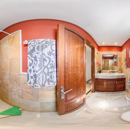 Marina Deluxe & Pool Vila