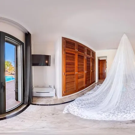 Marina Deluxe & Pool Vila Playa Blanca (Lanzarote)