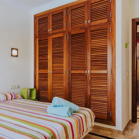 فيلة Marina Deluxe & Pool