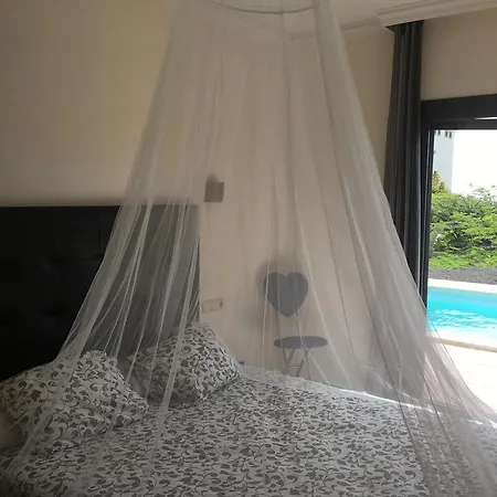 Marina Deluxe & Pool