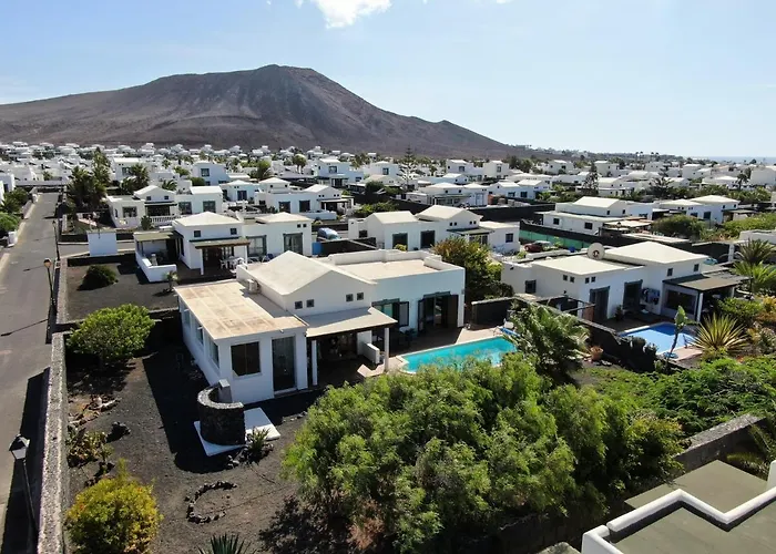 فيلة Marina Deluxe & Pool