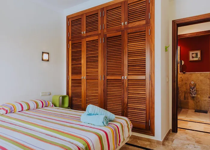 فيلة Marina Deluxe & Pool