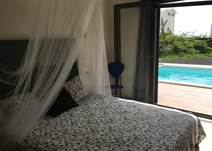 Marina Deluxe & Pool بلايا بلانكا