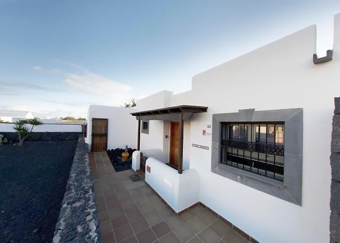 Marina Deluxe & Pool Playa Blanca (Lanzarote)