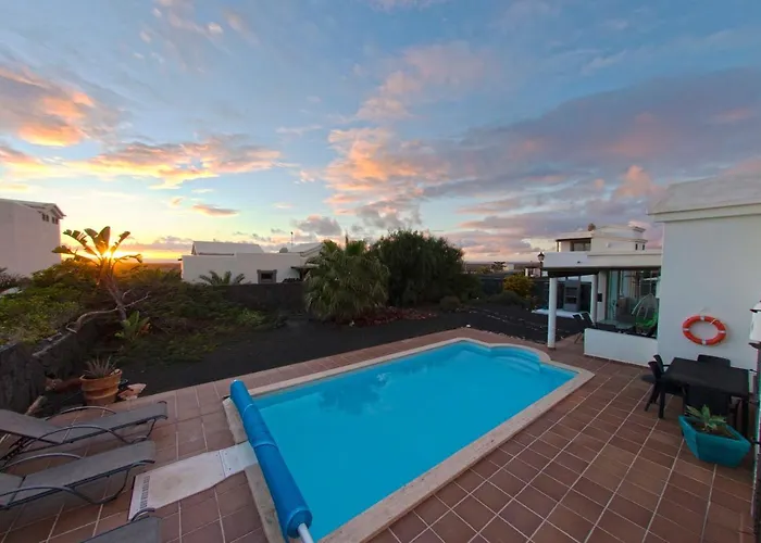 Villa Marina Deluxe & Pool Playa Blanca (Lanzarote)