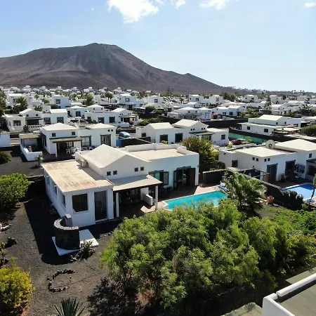 Villa Marina Deluxe & Pool