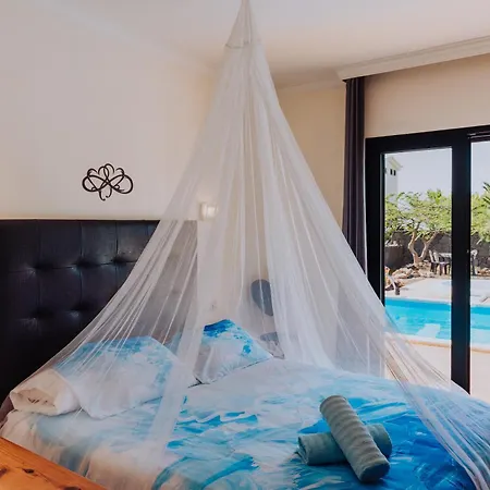 Villa Marina Deluxe & Pool Playa Blanca (Lanzarote)