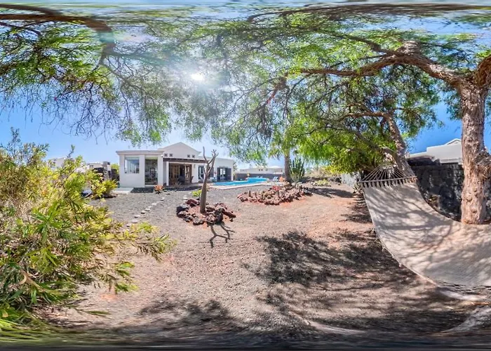 Βίλα Marina Deluxe & Pool *