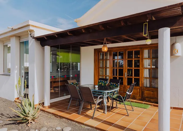 Marina Deluxe & Pool *